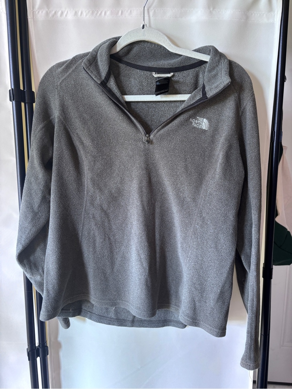 The North Face Women's Gray Half-Zip Turtleneck Fleece Pullover